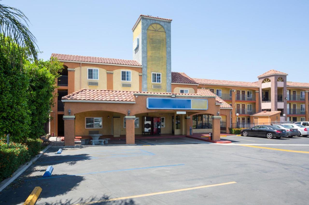 Hotel Corona Ca - Hwy 91 Exterior foto